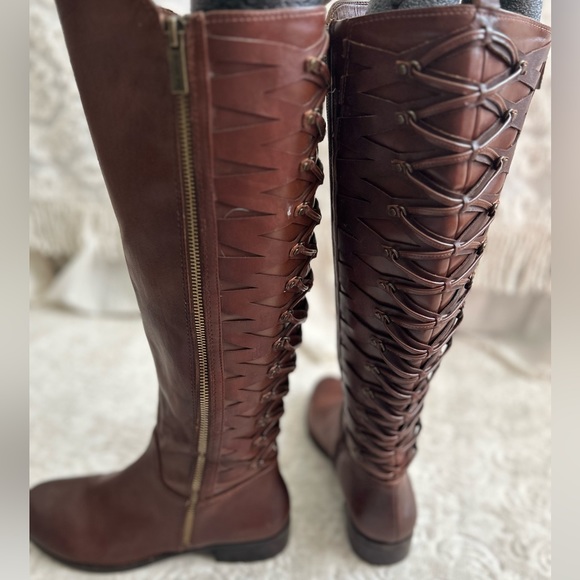 Gianni Bini Boot Knee High and Side Zipper color Brown shoes Size 8MW - Picture 1 of 16